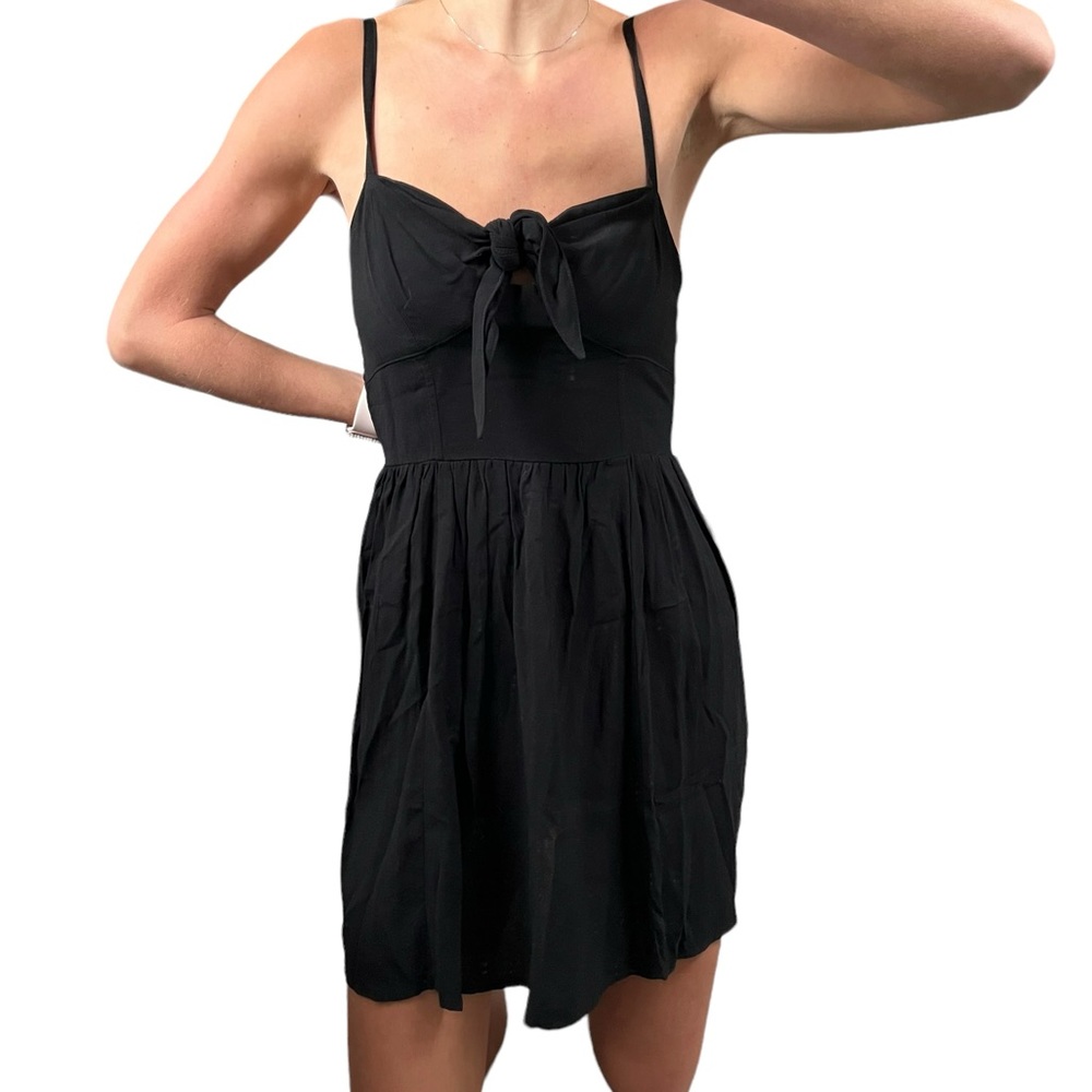 Forever 21 Women’s Size Small Tie Front Spaghetti Straps Little Black Sun Dress